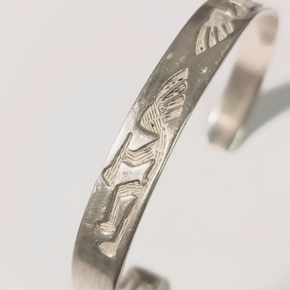 1950'S Mexican Hallmarked Sterling Silver Bracelet - Picture 3 of 15